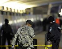 Pentagon'da iki polis vuruldu