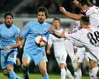 Avni Aker'de b�y�k sevin�