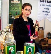 Diyarbak�rl� ve Bursal� kad�nlar el ele sergi a�t�