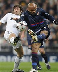 ManU ve Lyon �eyrek finalde