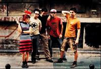 �cretsiz konser
