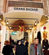 Kapal��ar��'y� Berlin'e ta��d�k 'Tatilde sizdeyiz' mesaj� ald�k