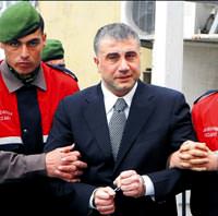 Peker'e 'barmen' cinayetinden 13 y�l sonra yeniden takipsizlik