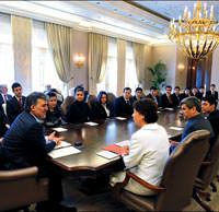 G�l, 2010 Chatham House �d�l�'ne aday