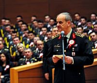 Ba�bu�'dan Harbiyelilere: Zor �artlarda tek yumruk olun