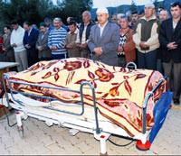 Tabuta s��may�nca mezara yatakla ta��nd�