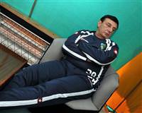 Kul�p ba�kan�ndan a�l�k grevi