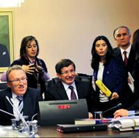 Davuto�lu: Protokolleri �ekmemiz do�ru olmaz