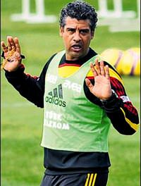 Rijkaard'tan Hiddink i�in �vg� dolu s�zler