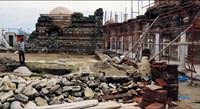 Kap�s� bulundu s�ra heykelinde