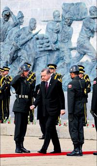'�z�r dilemek yerine bize iftira at�yorlar'