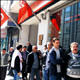KEYde ilk g�n 122 bin ki�i kuyru�a girip paras�n� ald�