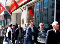 KEY'de ilk g�n 122 bin ki�i kuyru�a girip paras�n� ald�