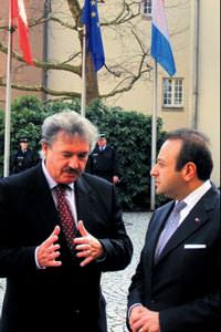 'Darbe anayasas� ile AB'ye �ye olan yok'