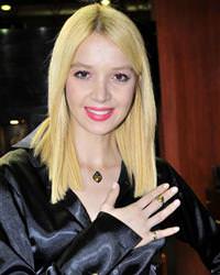 3 bin dolarl�k g�mlek