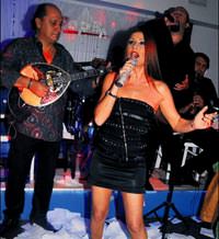 Zorba gecelerini saz�yla s�z�yle evinize getirdik!