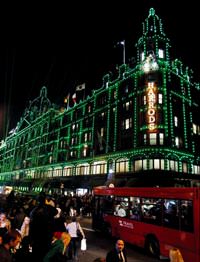 �ngiliz Harrods, Katar Holding'e sat�ld�