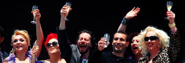 Cannes'da 'bahisler a��ld�'