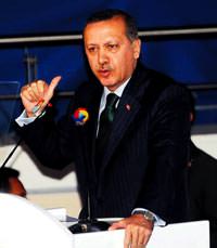 'Demokrasi, darbe anayasas� ile gelmez'