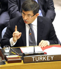 Pakistan D��i�leri Bakan� Mahdum �ah Mahmud Afganistan D��i�leri Bakan� Zalmay Resul Afganistan D��i�leri Bakan� Ahmet Davuto�lu Pakistan ��l� zirve s�reci kapsam�nda T�rkiye
