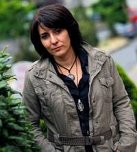 'Sadece duygularla edebiyat yap�lmaz'