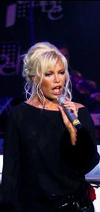 S�per star sahnede