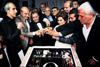Suada'da Magazin partisi