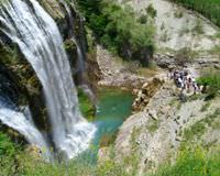 Erzurum Tortum �elalesi turist piknik�i r�zgar su