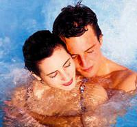 Balay�nda havuz keyfi sistite yol a��yor