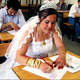Gelinli�iyle s�nava girdi