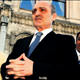 Erdo�an Bey hareketi ev sahibinin inad�n� k�rd�