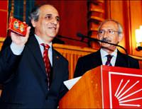 'AK Parti her �eyi askere havale etmi�'