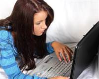 Kad�nlar internetsiz uyuyam�yor