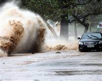 Conson tayfunu Vietnam'a ula�t�