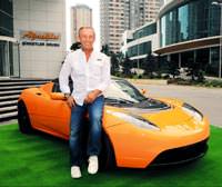 Elektrikli otonun �n�n� emlak kral� a�t�