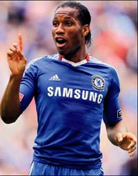 Kral Drogba ortada kald�