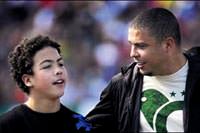 Ronaldo'nun o�lu babas�n�n kopyas�