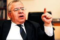 'Krediler % 23 b�y�d� ama yava�lama ba�lar'
