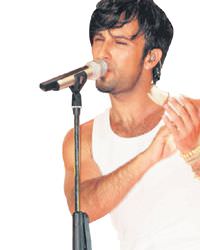 ��te Tarkan'�n alb�m�