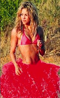 Fizi�iyle b�y�ledi