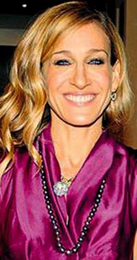 Sarah elmas kalbini boynundan ��karm�yor