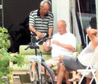 Yabanc�lar�n emlak��l�k yapmas� da yasak, iki �ngiliz s�n�r d��� edildi