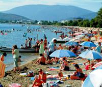 Hoparl�rden bo� oda ar�yorlar
