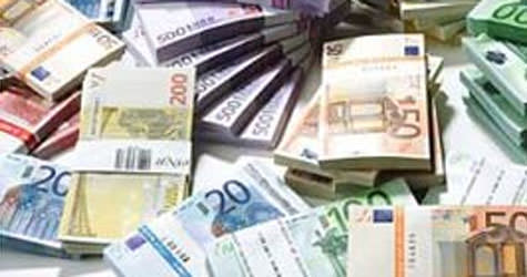 Dolardaki y�kseli� rotay� T�rkiyeye �evirdi