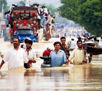 Afganistan ve Pakistan'� sel ald�