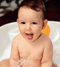 Ad�m ad�m bebek banyosu