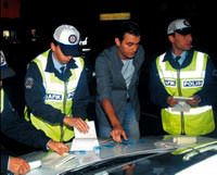 Yasak yere park edip k�rm�z� ���kta ge�iyoruz