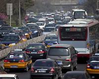 120 kilometrelik ara� kuyru�u