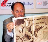 Bakan Akda�'� a�latan foto�raf