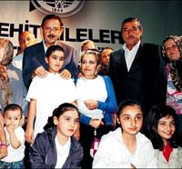 �ehit ailelerinin buruk sevinci